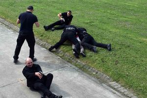 (FOTO) OVAKO VEŽBAJU SRPSKA I RUSKA POLICIJA: Jedinice za obezbeđenje ličnosti pokazale svoje umeće na Makišu