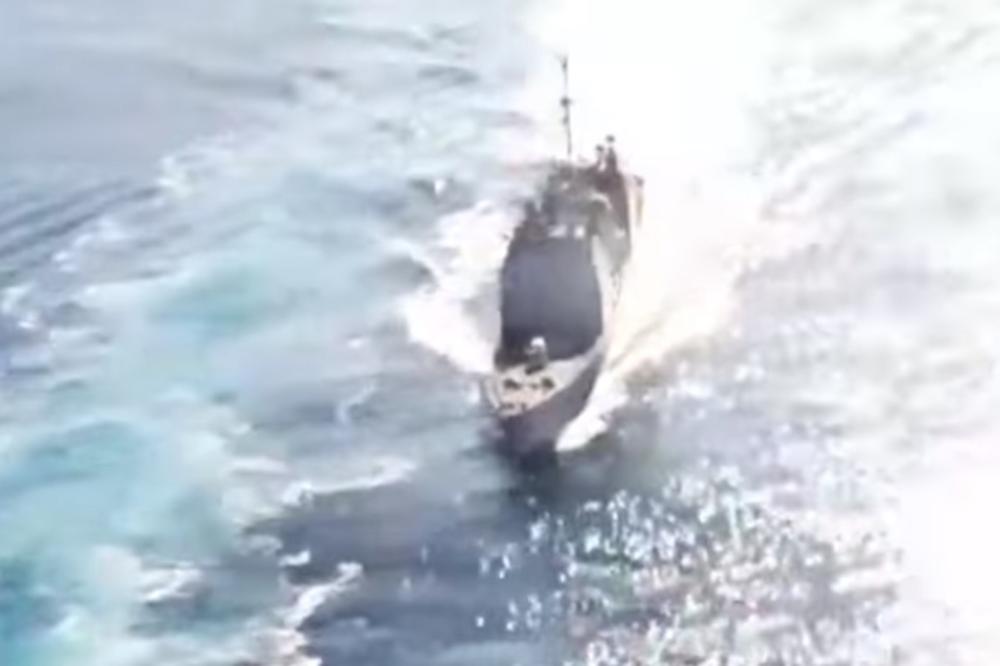 (VIDEO) SPREMNI ZA NAPAD: Amerika približila Siriji još jedan brod sa raketama tomahavk!