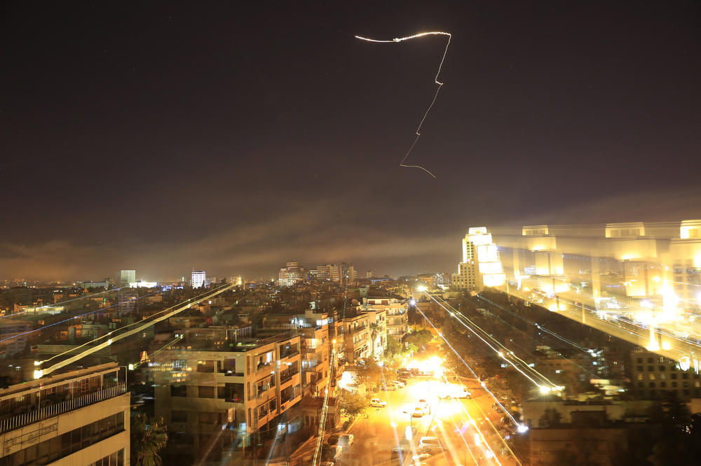 (VIDEO) PRVI SNIMCI UDARA NA SIRIJU: Ovako je čitave noći treštalo nad Damaskom!