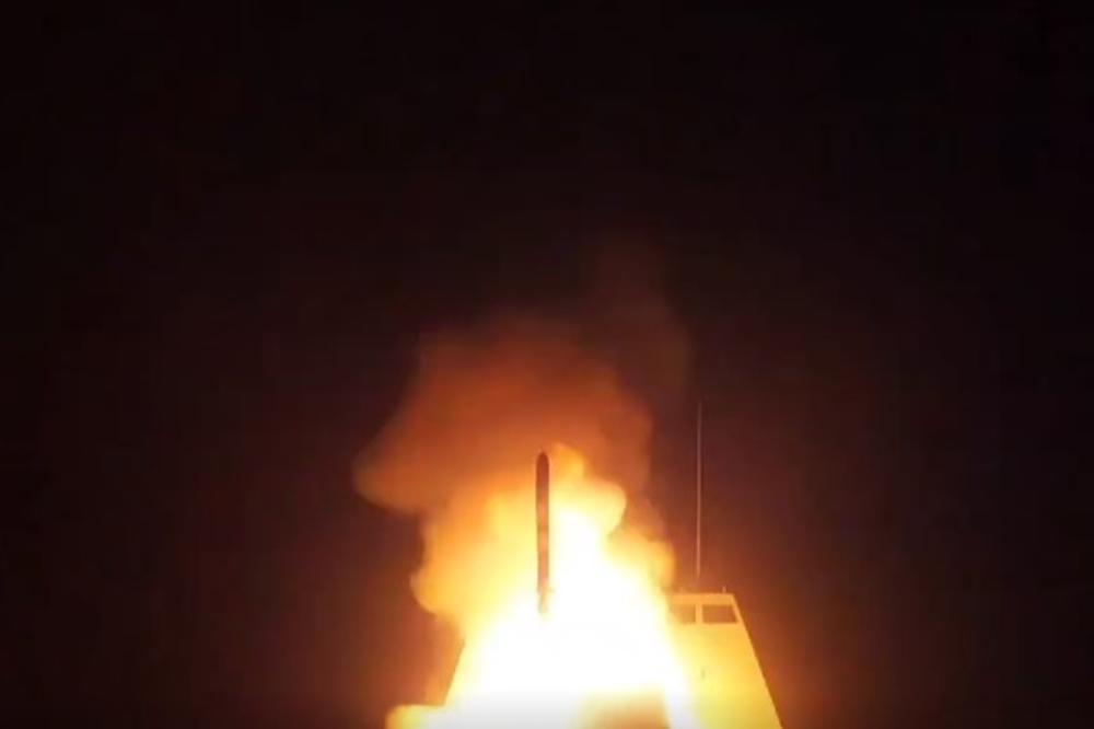 (VIDEO) DRAMATIČAN SNIMAK S RATNOG BRODA! 3, 2, 1: Ovako su Francuzi lansirali raketu na Siriju!