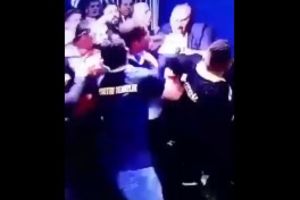 (VIDEO) SKANDAL O KOM BRUJI EVROPA! Procureo snimak žestoke tuče zaraćenih čelnika turskih klubova!