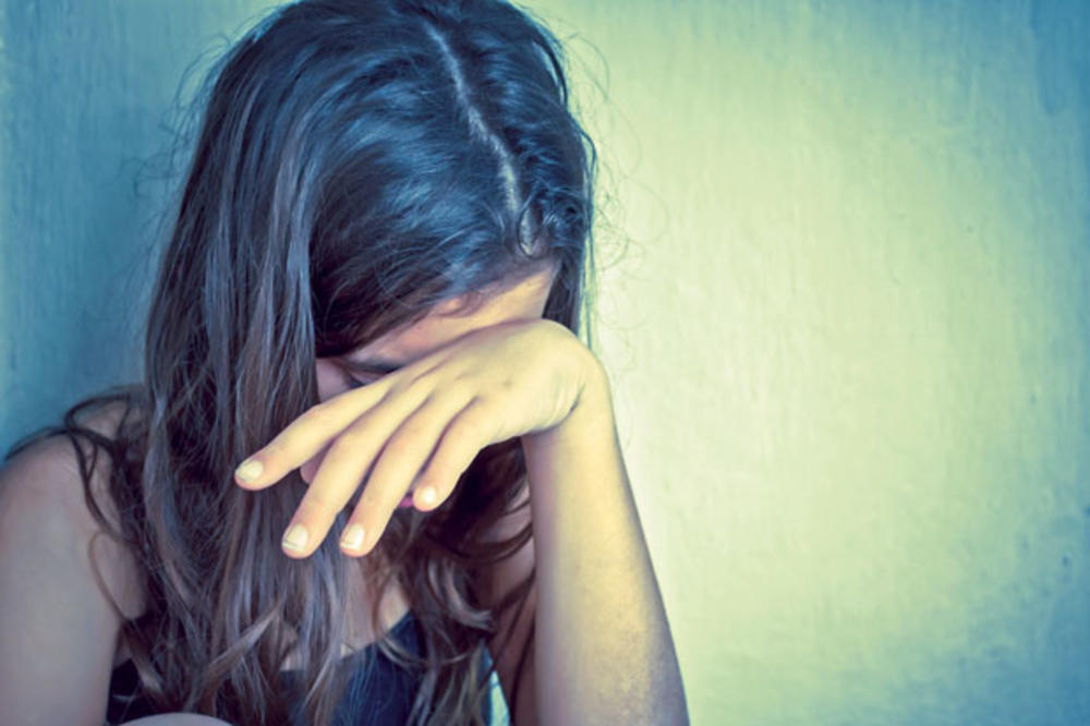 UŽASAN SLUČAJ U DALMACIJI: Tinejdžer (15) silovao devojčicu (10), pa pušten iz pritvora da se brani sa slobode