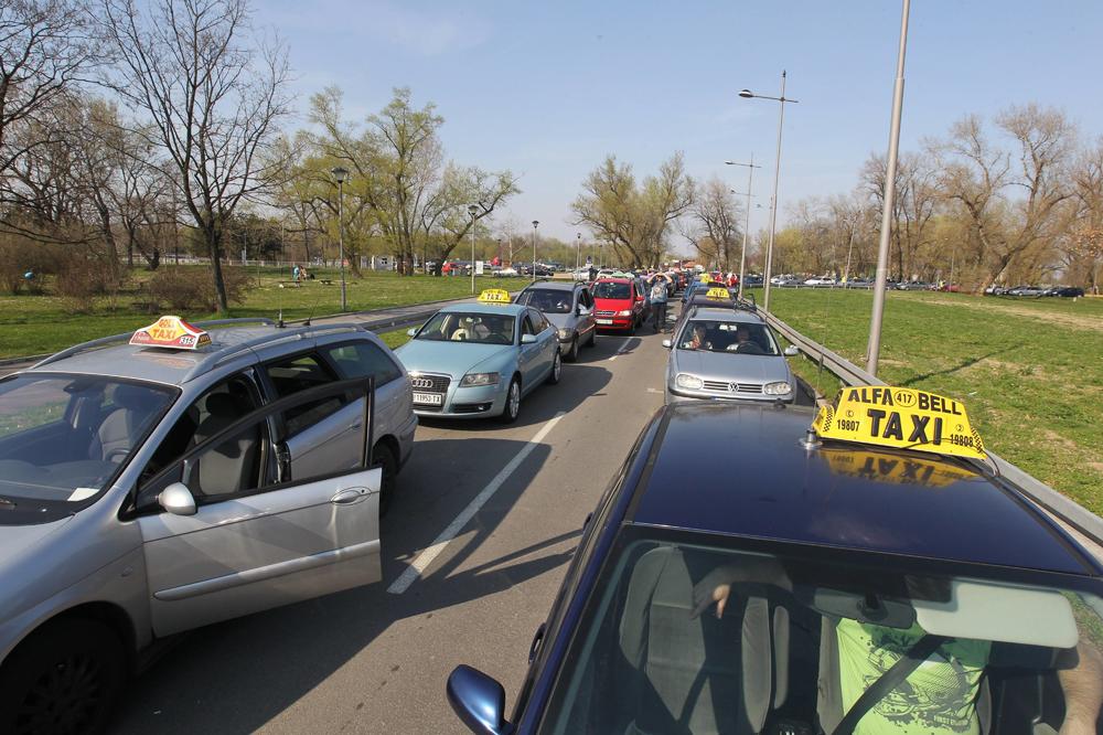 NOVOSADSKE VLASTI UPOZORILE GRAĐANE, NE DOZVOLITE DA VAS VARAJU: Ako vam taksista ne izda račun, EVO ŠTA TREBA DA URADITE!