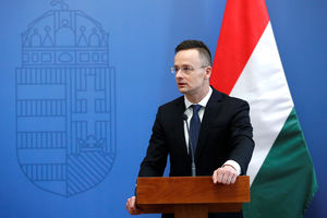 UPRKOS PRITISCIMA: Mađarska stavlja veto na ulazak Ukrajine u NATO