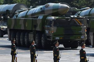OZBILJNO POJAČANJE: Kineske rakete poboljšane i zvanično u upotrebi, mogu da nose i nuklearne bojeve glave!