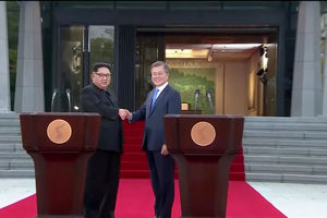 (VIDEO) POČINJE NOVA ERA: Kim i Mun OBJAVILI KRAJ RATA i najavili nuklearno razoružanje! Uskoro mirovni sporazum!