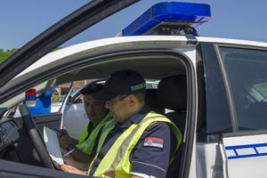 SABORAŠI, OPREZ: Pojačane policijske kontrole vozača u Guči zbog alkohola