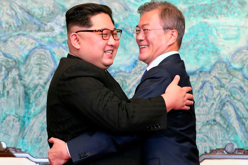 (VIDEO) KIM I MUN U ZAGRLJAJU: A evo šta severnokorejski mediji kažu o istorijskom sastanku!