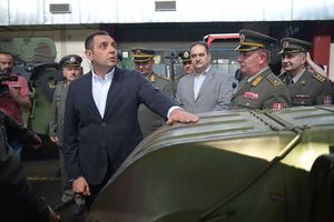 VULIN: Oficirima Vojske Srbije uskoro STANOVI I VEĆE PLATE, novo oružje i uniforme
