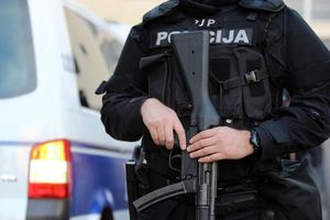 ZAPLENJEN ŠLEPER PUN CIGARETA: Crnogorska policija otkrila 65.000 boksova milionske vrednosti!