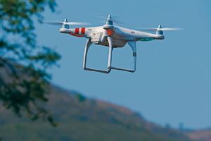 KATASTROFA IZBEGNUTA U ZADNJI ČAS: Slovenac u Austriji isprobavao dron, pa ga umalo zakucao u policijski helikopter