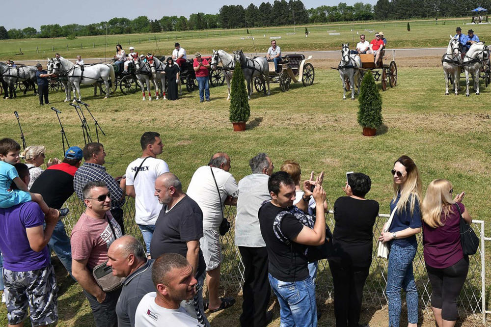 BOGAT PROGRAM ZA PRAZNIK: Ministar odbrane na prvomajskom uranku u Karađorđevu