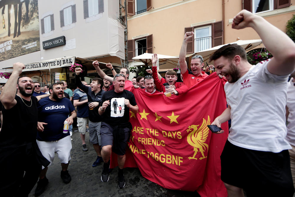 RIMLJANI U PANICI: Sakrili spomenike u strahu od navijača Liverpula