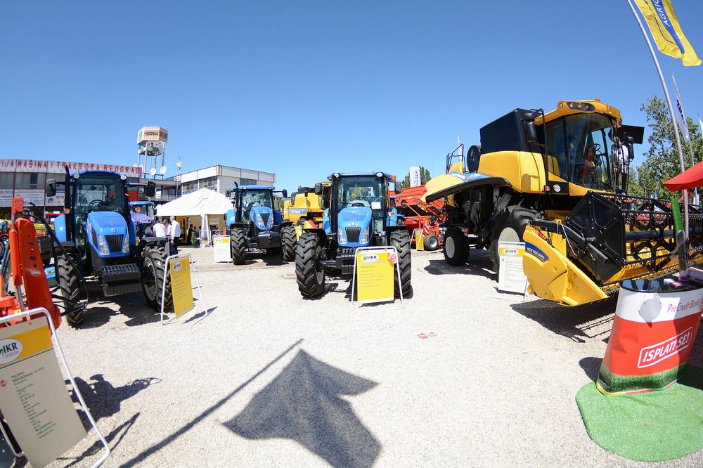 CENE SU IM JAČE NEGO NA SAJMU AUTOMOBILA: Traktor 300.000, vadilica šećerne repe 600.000 evra na Sajmu poljoprivrede u Novom Sadu