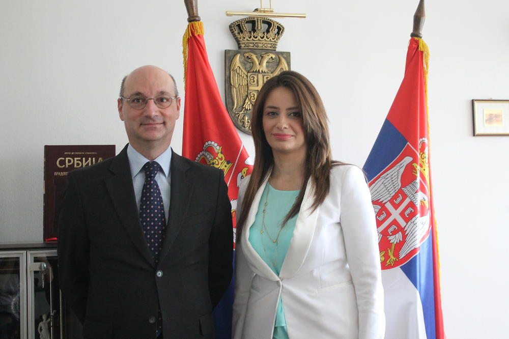 RAZGOVARALI O UNAPREĐENJU SARADNJE U OBLASTI PRAVOSUĐA: Ministarka Kuburović se sastala sa ambasadorom Francuske Mondolonijem