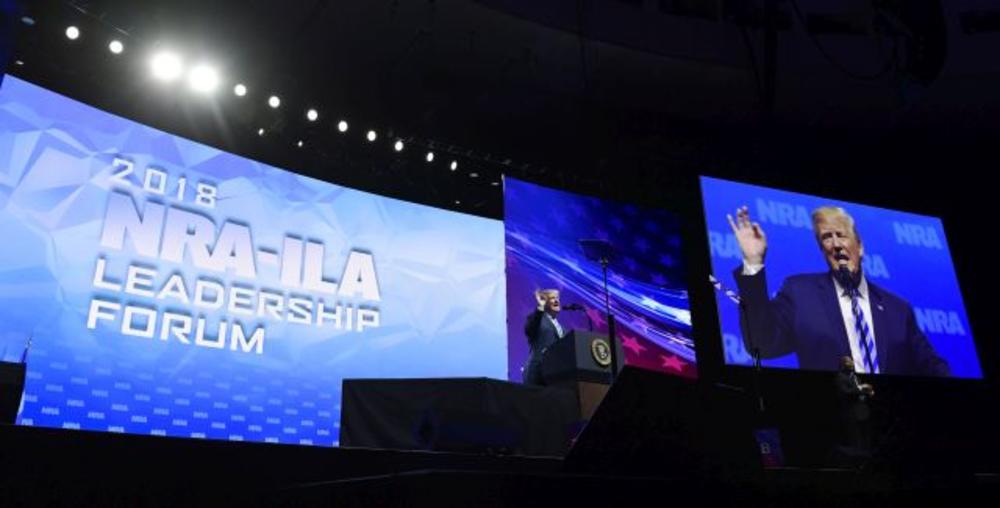 Tramp govori na kongresu Nacionalnog udruženja za oružje (NRA)
