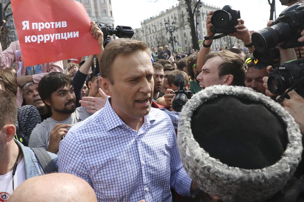 NAVALJNI PONOVO UHAPŠEN: Ruski opozicionar krenuo na trčanje, pa završio u policijskoj stanici! Uputio poruku preko Instagrama! (VIDEO)
