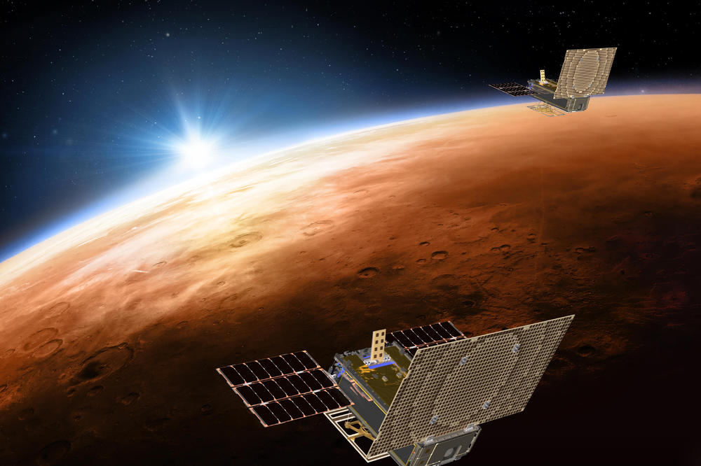 NASA SNIMILA NEŠTO ČUDNO NA MARSU: Izgleda kao slomljeni NLO, a zapravo je reč o OVOME! (FOTO)