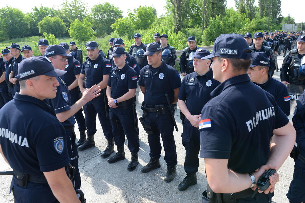 KAKVA ČAST: Rusi pozvali srpsku policiju da im pomogne na Mundijalu!