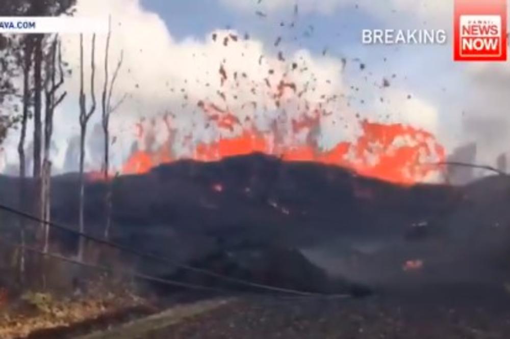 (VIDEO) UZBUNA NA HAVAJIMA: Vulkan poludeo, erupcije ne staju! Lava guta kuće, počela hitna evakuacija!