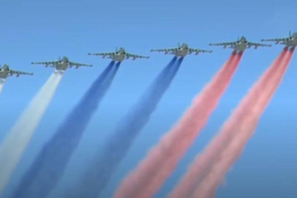 DA SE NAJEŽIŠ: Nebo nad Moskvom u bojama RUSKE TROBOJKE! (FOTO, VIDEO)