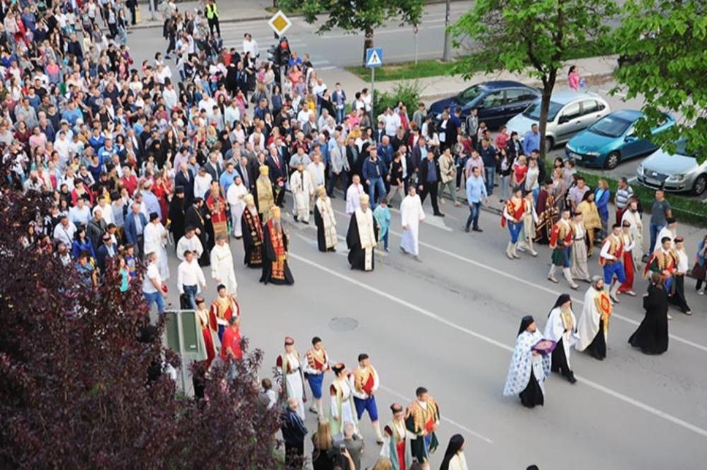 Litija povodom praznika Svetog Vasilija Ostroškog