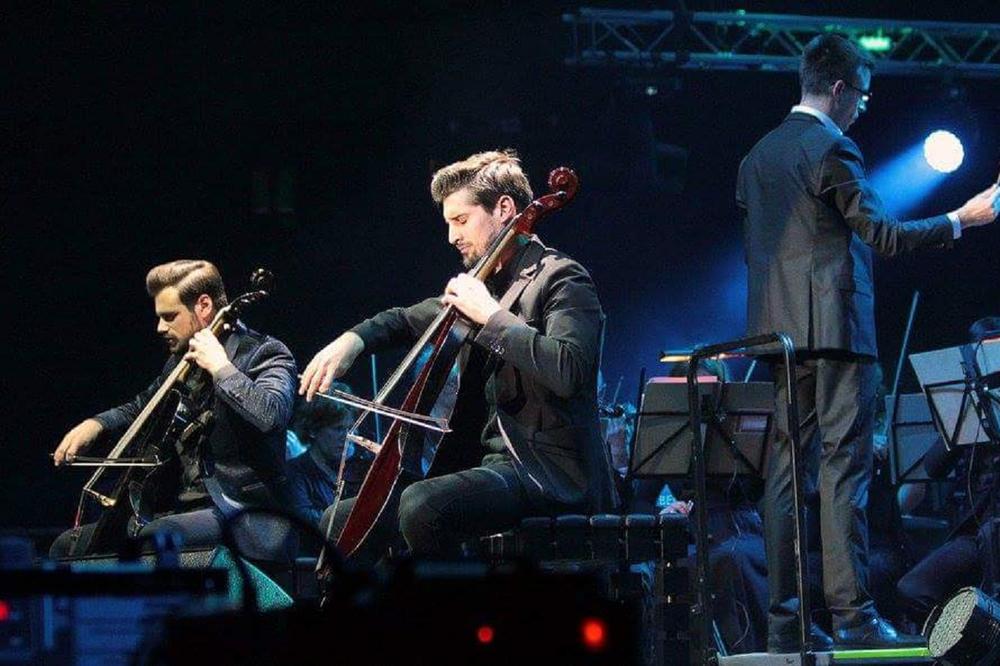 ENERGIČNI DVOJAC NA VIOLONČELIMA: 2 CELLOS objavio Eye of the Tiger!