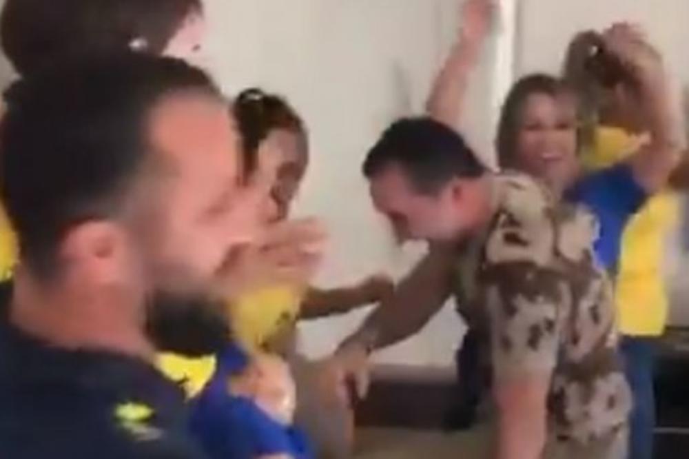 STRAST KAKVA SE RETKO VIĐA: Evo kako je fudbaler Brazila dočekao da čuje svoje ime na spisku za Mundijal (VIDEO)