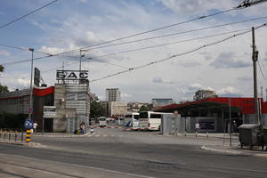 POŽAR NA GLAVNOJ AUTOBUSKOJ STANICI U CENTRU BEOGRADA: Zapalio se autobus, kulja gust, crn dim! Gori i u Nemanjinoj! (FOTO)