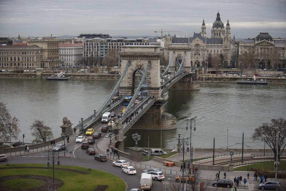 SUDAR BRODOVA U BUDIMPEŠTI: Troje mrtvih, 16 nestalih u Dunavu