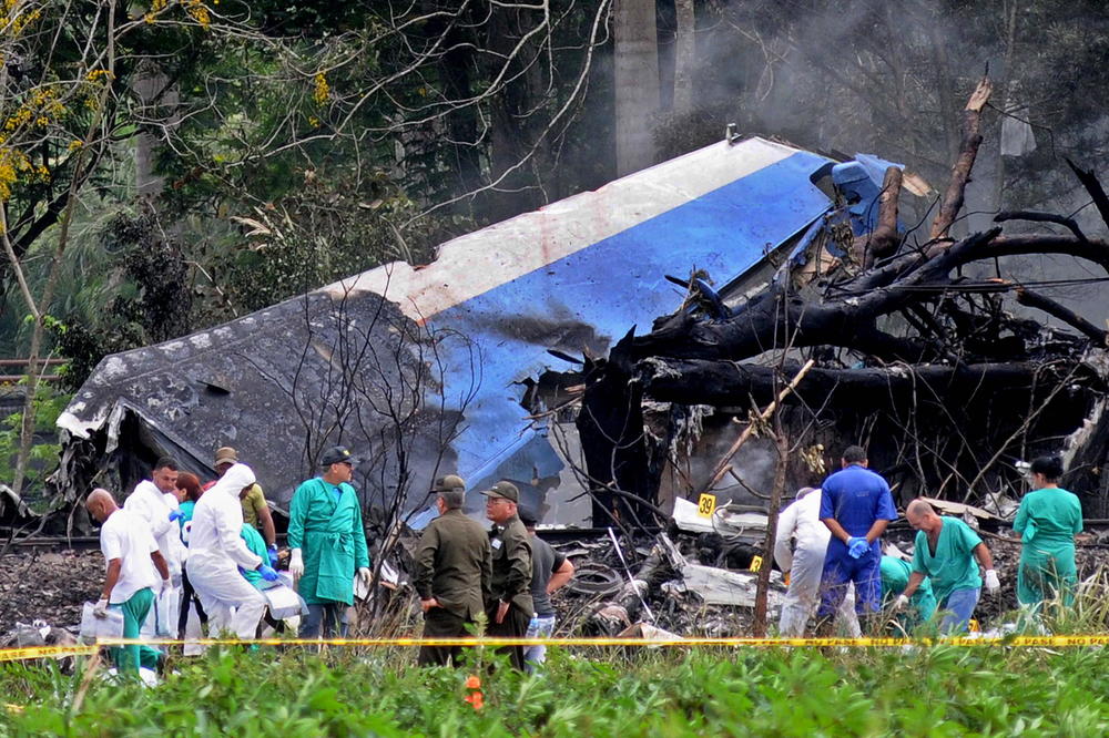 STRAVIČNI PRIZORI IZ HAVANE: Avion naglo skrenuo udesno i pao! 20 sveštenika među 107 poginulih! (VIDEO)