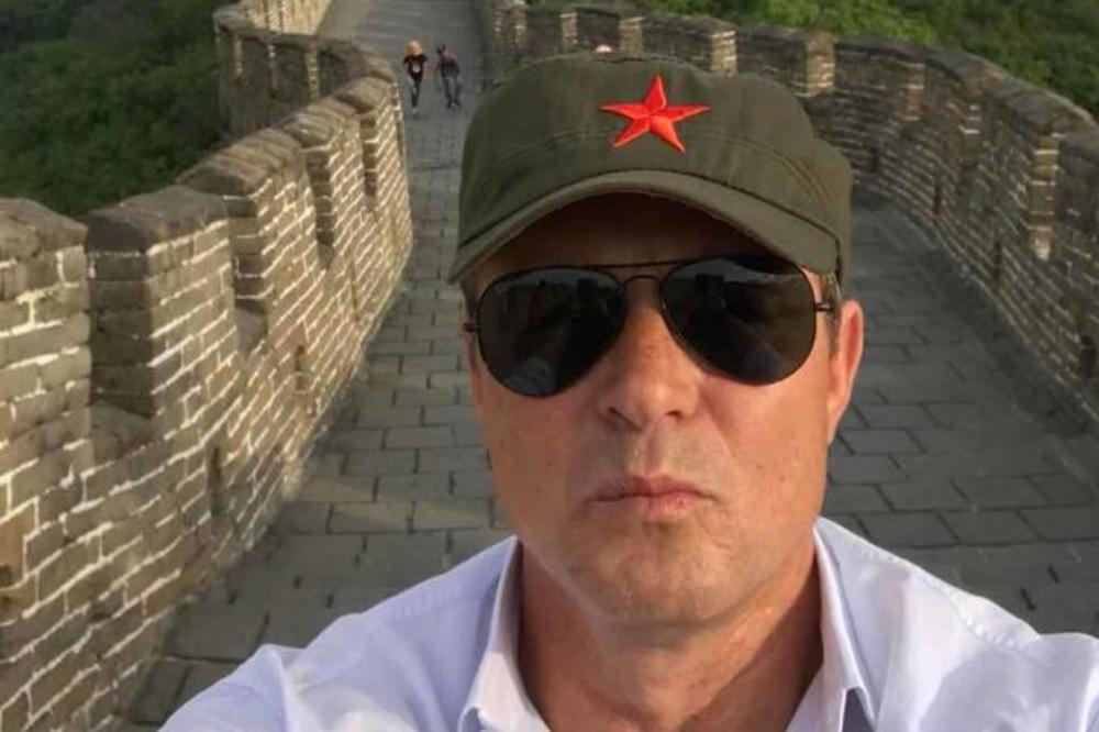 PIKSIJEVO KULTURNO UZDIZANJE: Stojković osvajao Kineski zid