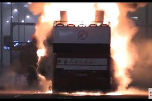 HOROR NA PROSLAVI TITULE: Evo zbog čega se zapalio autobus sa fudbalerima Crvene zvezde (KURIR TV)