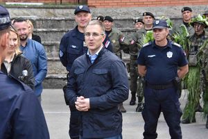 STEFANOVIĆ: Policija i vojska spremne da zaštite građane