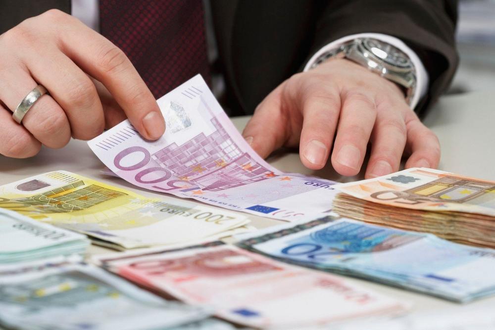 UniCredit Banka Srbija donirala 50.000 evra Republičkom fondu za zdravstveno osiguranje