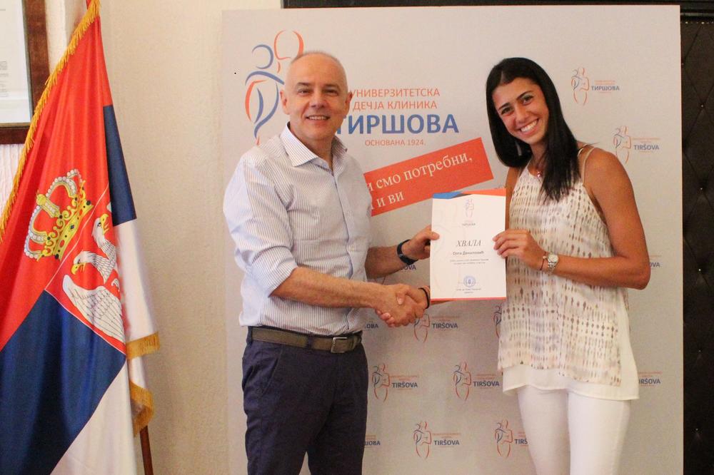 VELIKO SRCE SUPERTALENTOVANE TENISERKE: Olga Danilović u Tiršovoj dobila zahvalnicu za humani gest