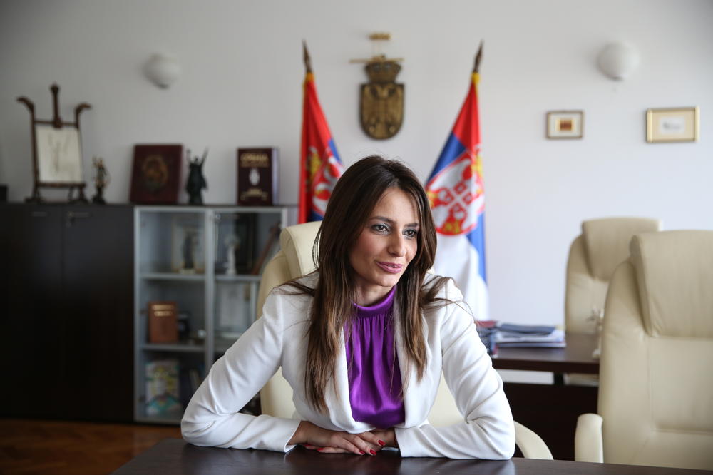 NELA KUBUROVIĆ MINISTARKA PRAVDE GOVORI ZA KURIR:Srbija menja  Ustav posle izbora 2020! Na sudije i tužioce više utiču kolege i prijatelji nego POLITIČARI! A, evo šta je poručila premijerki Brnabić!