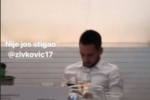 SVADBA PRED MUNDIJAL: Evo kako se fudbaleri Srbije provode na venčanju zlatnog orlića, Sergej pecka Živkovića (VIDEO)