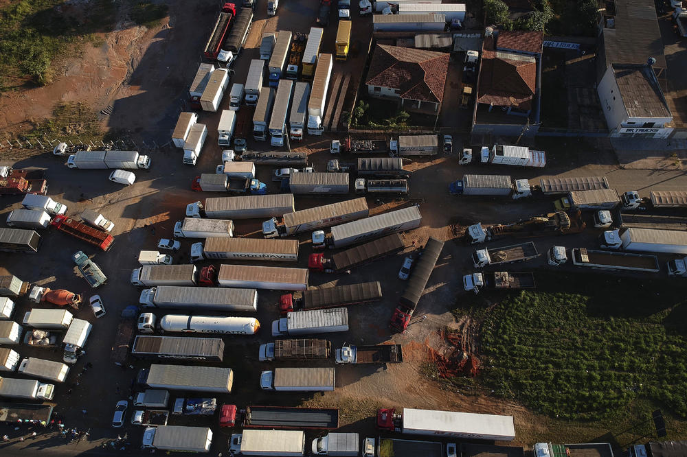 KAMIONDŽIJE PARALISALE BRAZIL: Blokirano oko 500 puteva, stala cela zemlja! (FOTO, VIDEO)