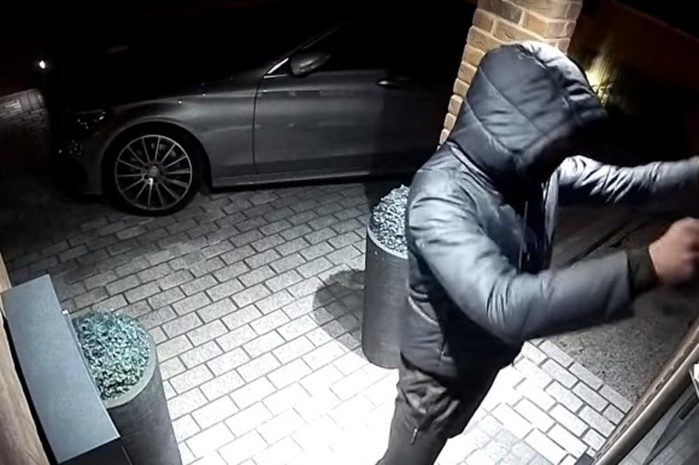 MUNJEVITA KRAĐA: Pogledajte kako su lopovi za 10 sekundi ukrali skupoceni mercedes (VIDEO)