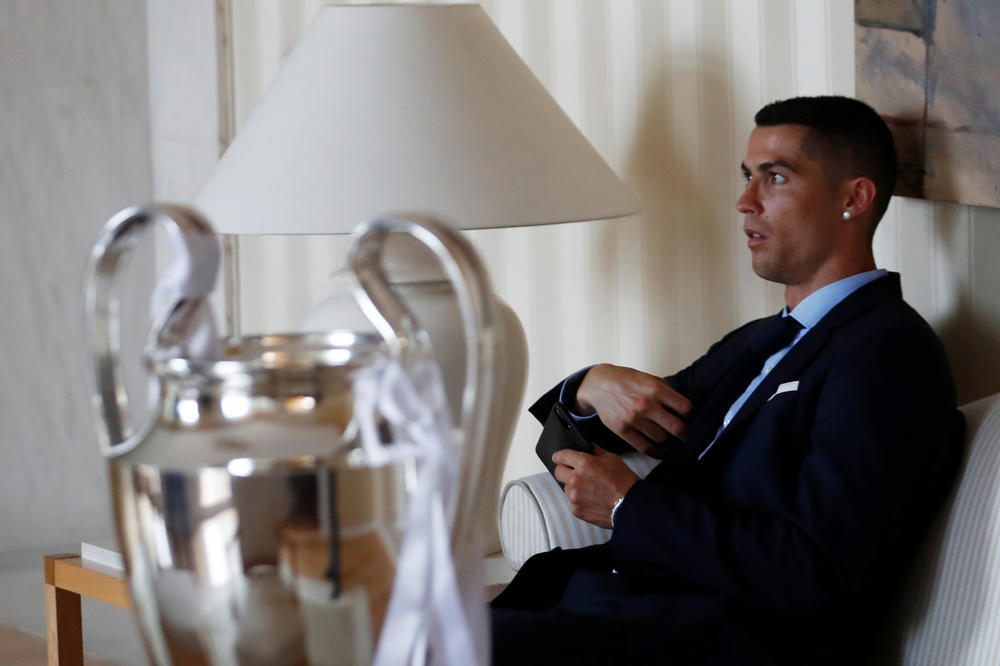 NOVI POTRESI U REALU: Ronaldo je saigračima rekao da odlazi!