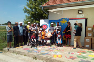 SUBOTICA: Komesarijat za izbeglice i turska agencija TIKA podelili 60 paketa hrane migrantima u Prihvatnom centru