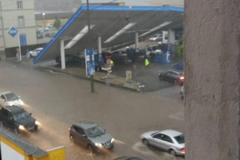 APOKALIPSA U NEMAČKOJ: U Vupertalu palo  40 litara kiše po kvadratnom metru, Diseldorf ojadio veliki grad (FOTO, VIDEO)
