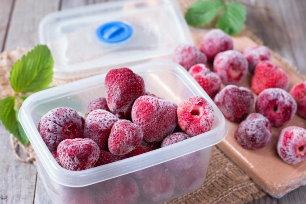 Trik iskusnih domaćica: Kako pravilno zamrznuti sveže jagode?