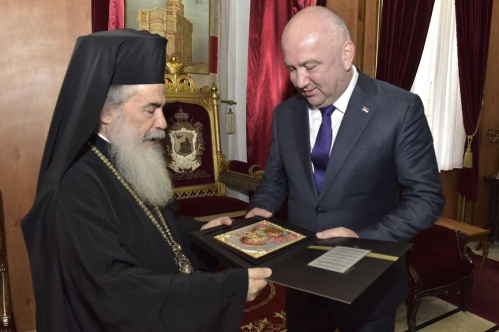 POPOVIĆ: Jerusalimski patrijarh pruža punu podršku očuvanju Kosova