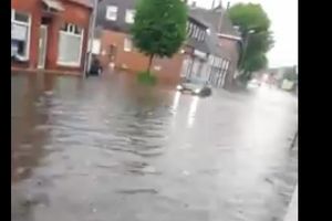 POTOPLJENA NEMAČKA: Novo nevreme donelo nezapamćene poplave, ulice postale reke za PAR MINUTA (VIDEO)