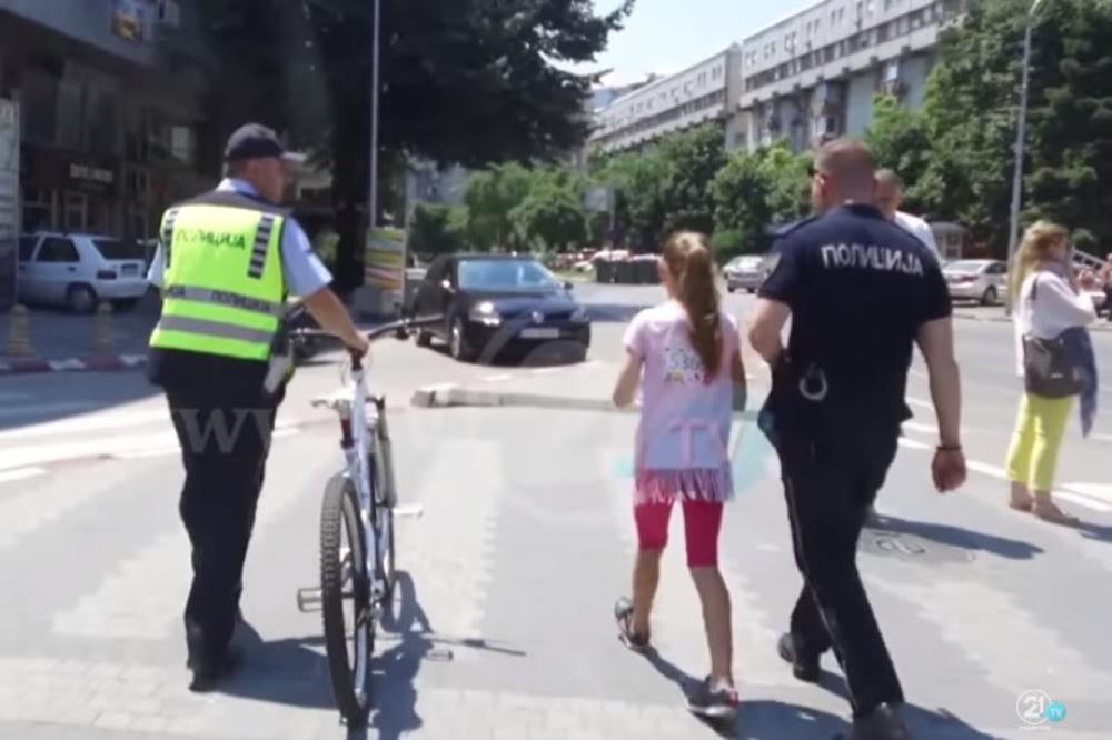 MAKEDONSKI POLICAJCI POSTALI HEROJI DANA: Ugledali devojčicu kako stoji sama, a onda se dali u potragu! (VIDEO)