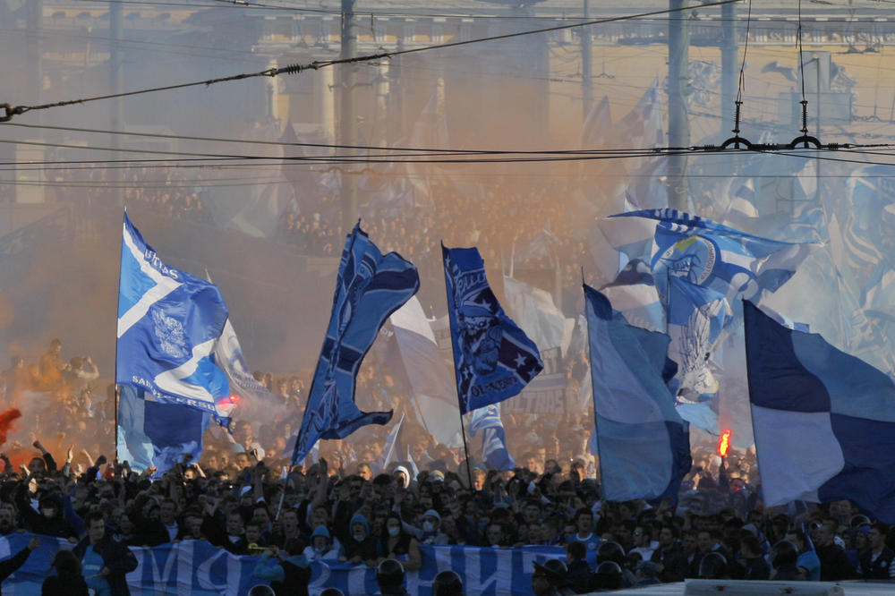 NE DAMO SVETINJE! Navijači Zenita poslali podršku srpskom narodu u Crnoj Gori! FOTO