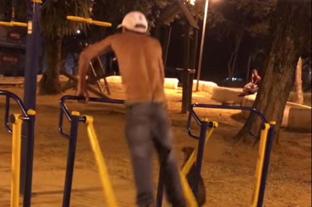 DA NIKOM NE BUDE DOSADNO: Brazilac se genijalno dosetio kako da zabavi psa dok vežba u parku (VIDEO)