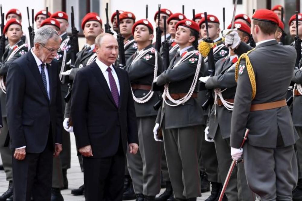 GARDA ZA PUTINA: Ruski predsednik stigao u zvaničnu posetu Austriji (FOTO, VIDEO)